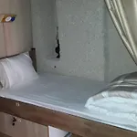 Cave אכסניה *