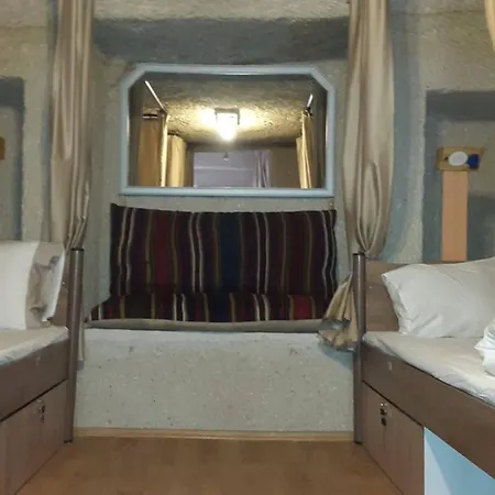 Hostel Cave