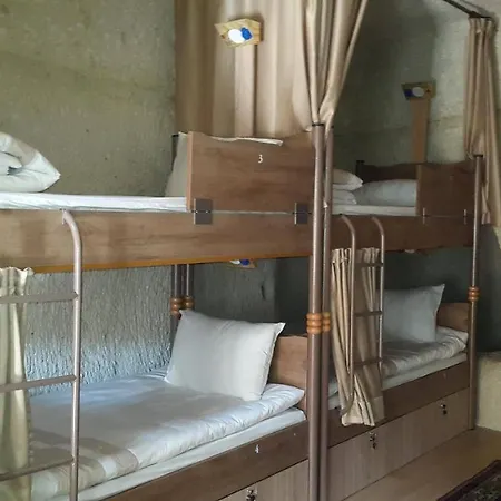 Hostel Cave